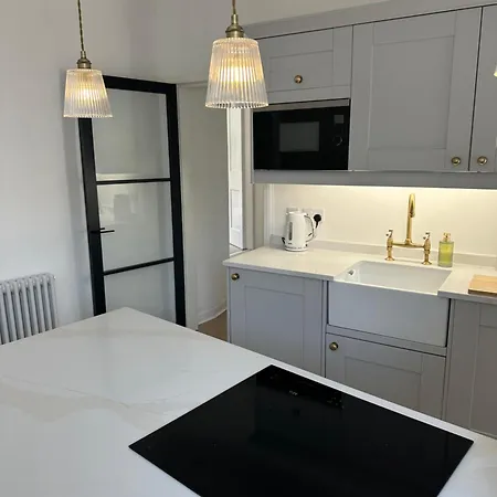 Luxury High Street Apartment Moffat Exterior photo