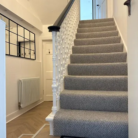 Luxury High Street Apartment Moffat Exterior photo