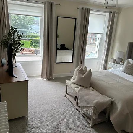 Luxury High Street Apartment Moffat Exterior photo