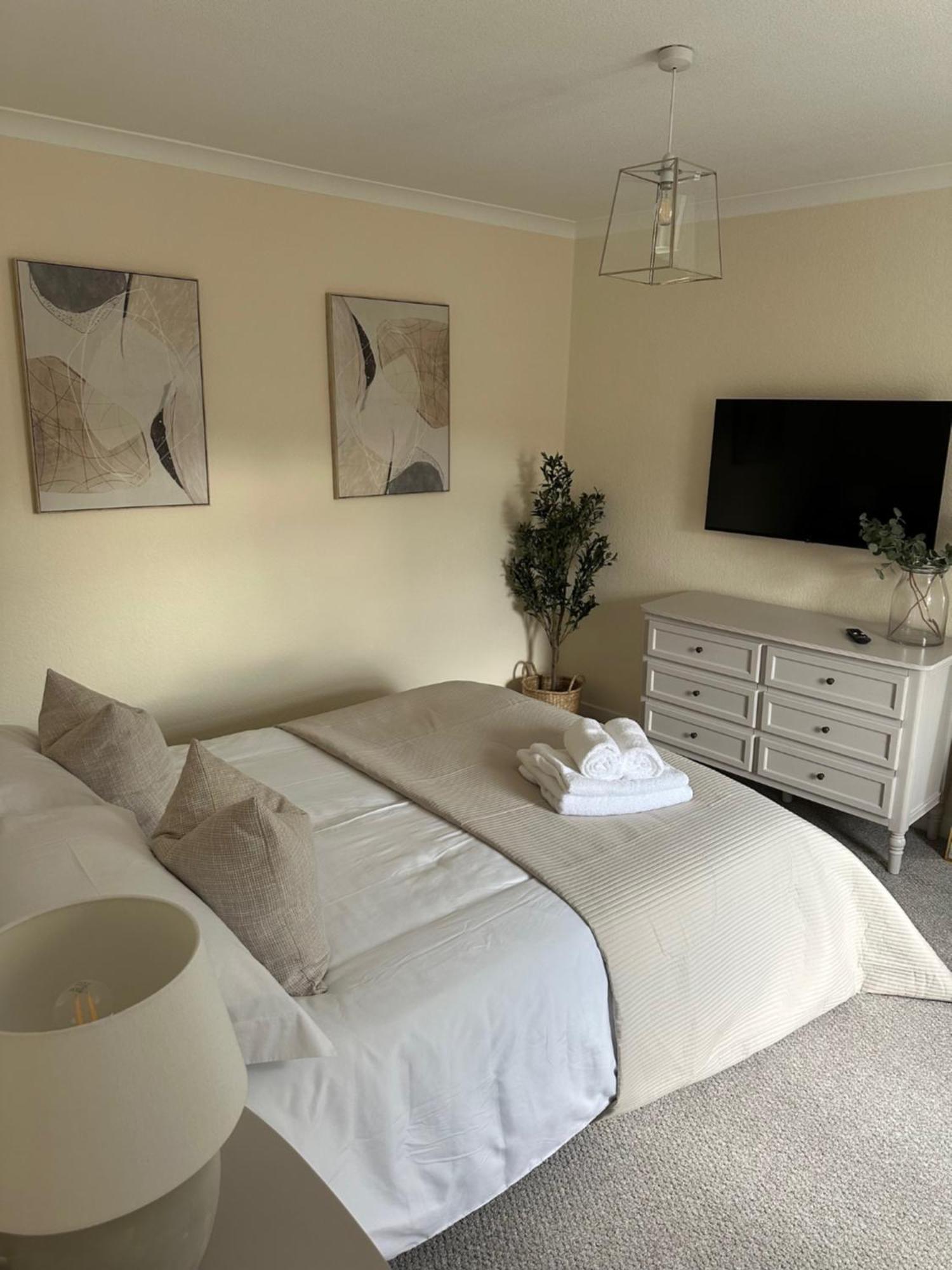 Luxury High Street Apartment Moffat